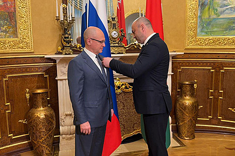 Рогожник вручил Кириенко белорусский орден Почета