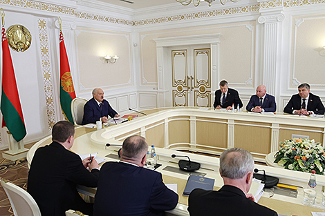 Президенту Беларуси предложили три группы мер по усилению борьбы с необоснованным посредничеством