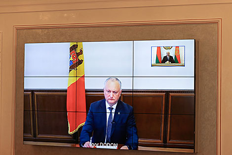 Додон поддерживает предложение Лукашенко о проведении саммита ЕАЭС в очной форме
