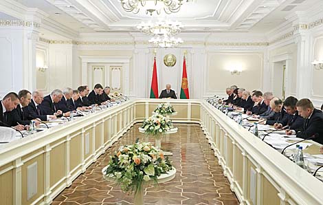 Вопросы регионального развития обсуждают на совещании у Лукашенко