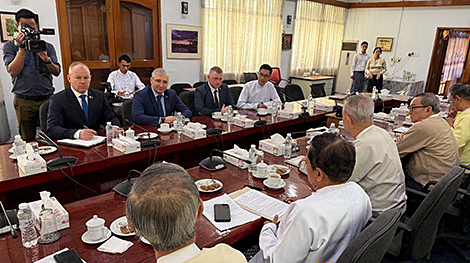 Белорусская делегация приступила к наблюдению за парламентскими выборами в Мьянме