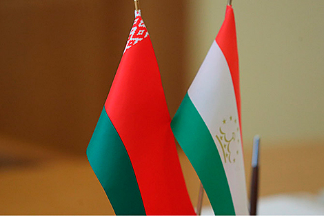 Лукашенко: Беларусь и Таджикистан развивают сотрудничество на принципах дружбы, уважения и доверия