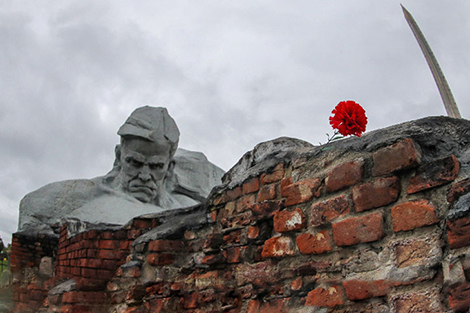 Brest Fortress reenactment: What to expect from the sky and ground display