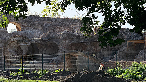 Historic coins discovered at Bernardine convent ruins in Brest