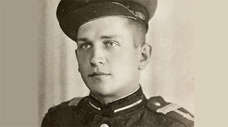 He wanted to go into math but became radio operator instead. Amazing life story of participant of 1945 Victory Parade