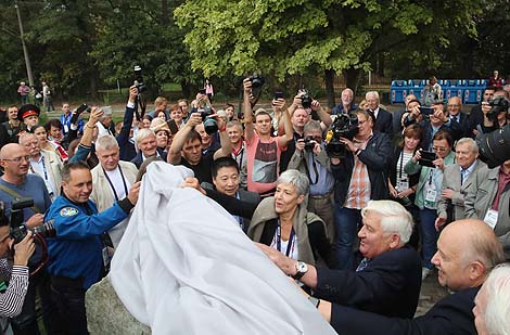 Alley of Cosmonauts planted in Minsk