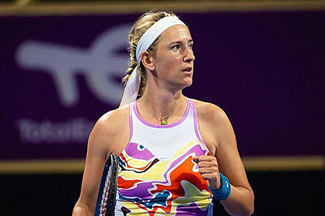 Azarenka advances to Indian Wells round two