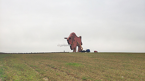 Cafe near bison sculpture on M1 highway to serve Belarusian-Tatar cuisine