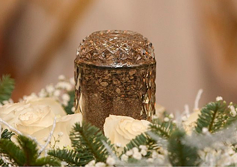 Capsule with soil from Norway’s Soviet war cemetery handed over to Belarus