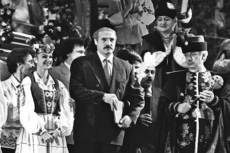 1995: The turning point when Slavianski Bazaar received presidential patronage