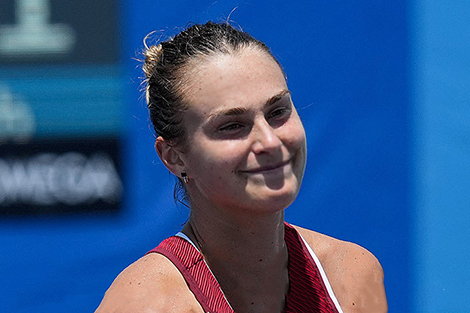 Sabalenka eases into Miami Open round four