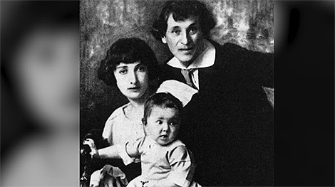 ‘She stunned him with one phrase’: The love story of Marc Chagall and Bella Rosenfeld