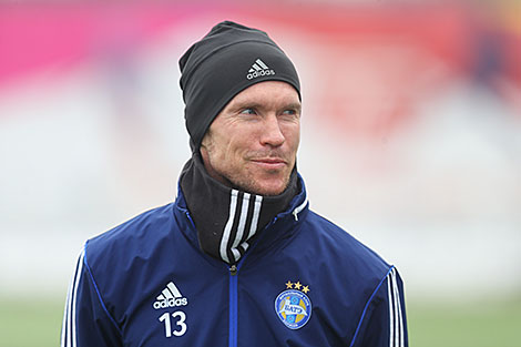 Belarusian football player Aleksandr Hleb announces retirement from sport