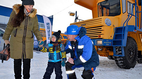 Four-year-old Russian boy takes Belarusian heavy truck for a spin