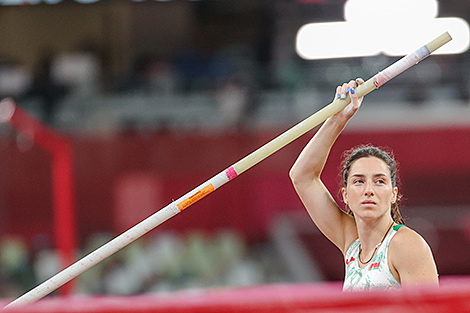 Iryna Zhuk renews Belarus’ record in pole vault indoor in Lievin