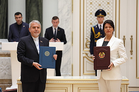 BelTA, IRNA sign new memorandum of cooperation in presence of heads of state