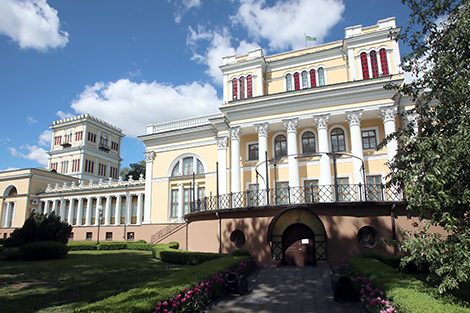 Beyond Mir and Nesvizh: Which Belarusian historic sites attract the most tourists?