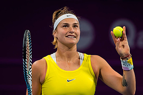 Sabalenka advances at Dubai Tennis Championships