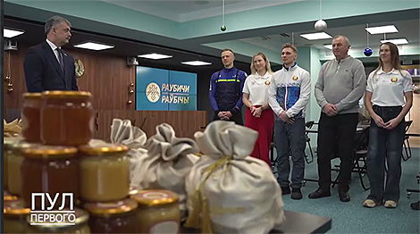 Gift baskets from Lukashenko presented to Belarusian biathletes