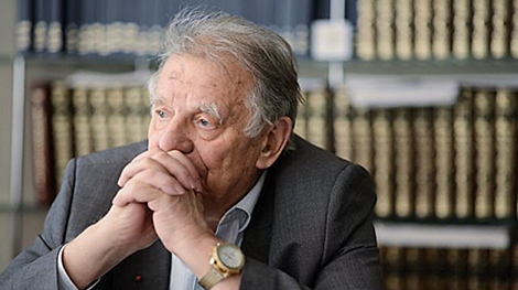 Journalism was his first love. What led Nobel Physics Laureate Zhores Alferov to choose science instead