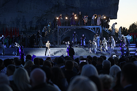 Bolshoi Theater shows Pathétique Memory Book in Brest