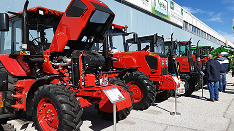 Beautiful women, reliable tractors, potash fertilizers: What else is Belarus known for abroad?