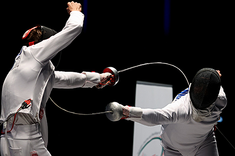 Belarusian fencers get their flag back on global stage