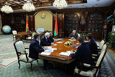 ‘You upset all of Belarus’. Lukashenko shares joke with Tatarstan head about Dinamo Minsk’s playoff loss