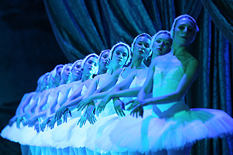 Ballet company of Belarus Bolshoi Theater goes on tour to Austria, Germany