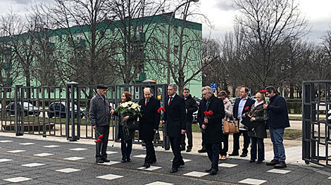 Belarus’ ambassador takes part in Victory campaign in Hungary