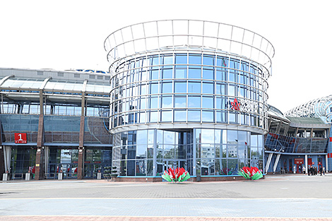 Averbukh praises high quality of ice arenas in Belarus