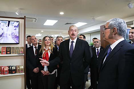 Aliyev visits Azerbaijan’s Trading House in Minsk