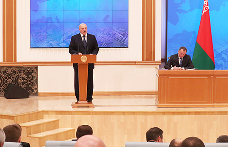 Belarus president calls for more effective removal of barriers in common economic space