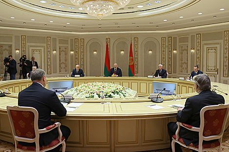 Lukashenko talks about close ties with Russia, Russia’s regions