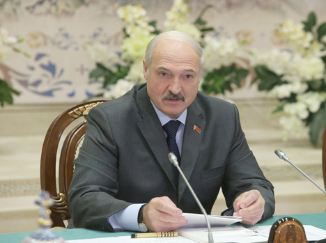 Lukashenko calls for concerted efforts to restore cultural, historical monuments in Belarus