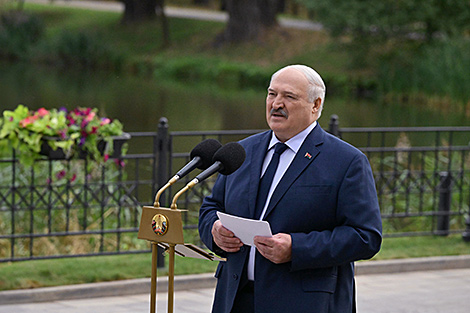 Lukashenko: We will do everything to live, work, and develop Belarus in peace