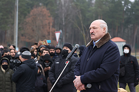 Lukashenko: EU is reluctant to address migrant crisis on Belarus-EU border