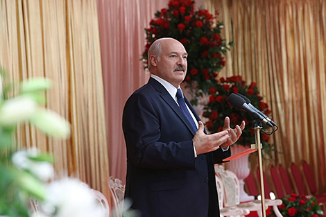 Lukashenko opines on role of art in diplomacy