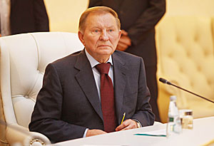 Kuchma thanks Lukashenko for favorable conditions during Minsk talks