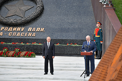 Lukashenko: Belarus, Russia are united in defending truth about Great Victory