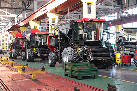 Lukashenko: Belarusian enterprises will expand their presence in Russian market