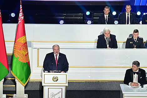 Lukashenko lauds high living standards of sovereign Belarus