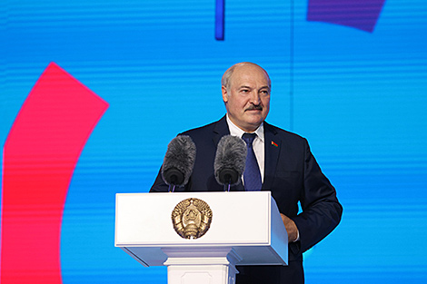 Lukashenko: While some are building fences, Belarus has opened its door