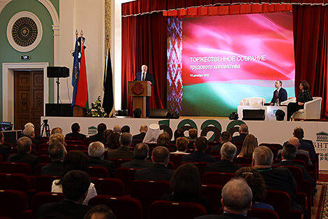 Lukashenko: Belarus is living through difficult period due to change of generations