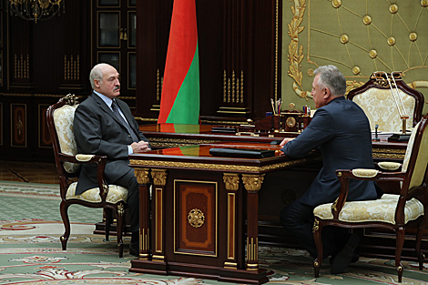 Belarus president in favor of decent organization of parliamentary elections