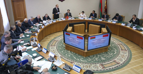 Belarus invites China to create space satellite together