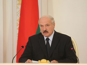 Lukashenko demands higher responsibility of directors for labor discipline