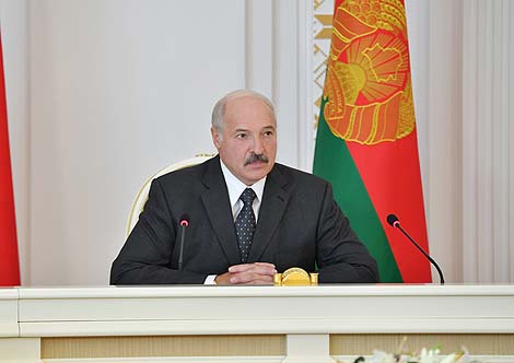 Belarus president demands thorough preparation for autumn sowing