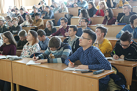 Lukashenko urges to end restructuring in education