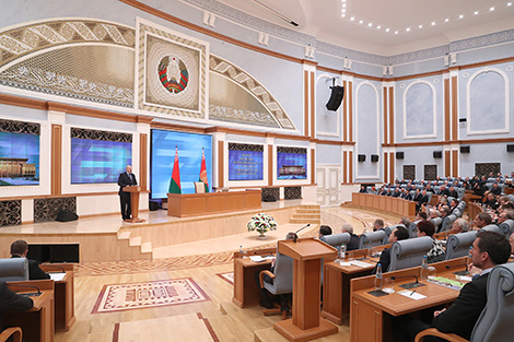 Belarus president encourages private business development in small towns, countryside